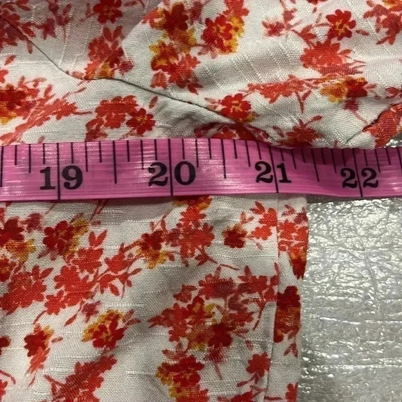 [XL]Maurice Tie Front Ditsy Floral Crochet V Neck  Blouse - Picture 5 of 9